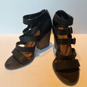 Mudd Women's Black Strappy Block Heeled Sandals Size 9 1/2M